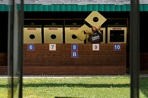 25m pistol women shooting